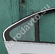 Стекло двери задней правой (форточка) Peugeot 607 2000-2010 920498