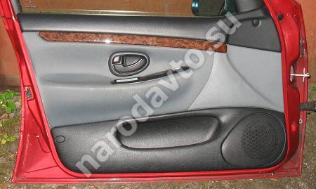 обшивка  двери /передней/левой/ Peugeot 406 1999-2004 