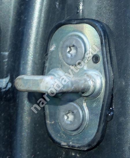 Ответная часть замка двери для Peugeot 301 2013 Peugeot 301 2013> 916468