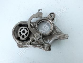 Опора двигателя правая (кронштейн промежуточного вала) 1.6 EP6 150лс Peugeot 408 2012> 81090780 1807GS 1807HC