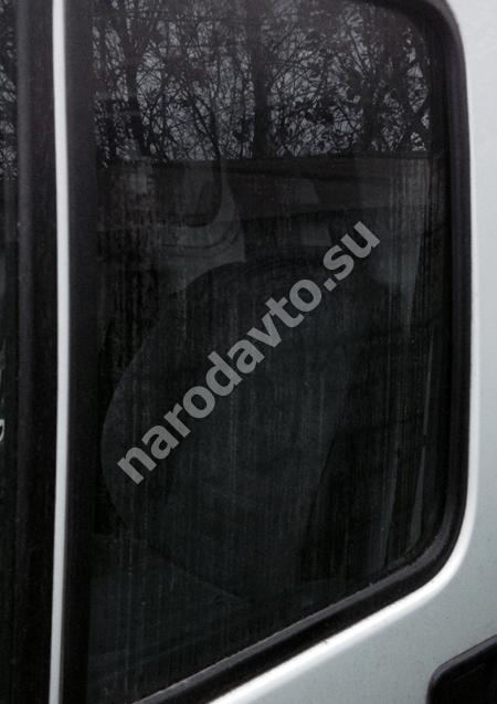 Стекло двери передней левой Peugeot Boxer 244 2002-2006 920160 1305309080